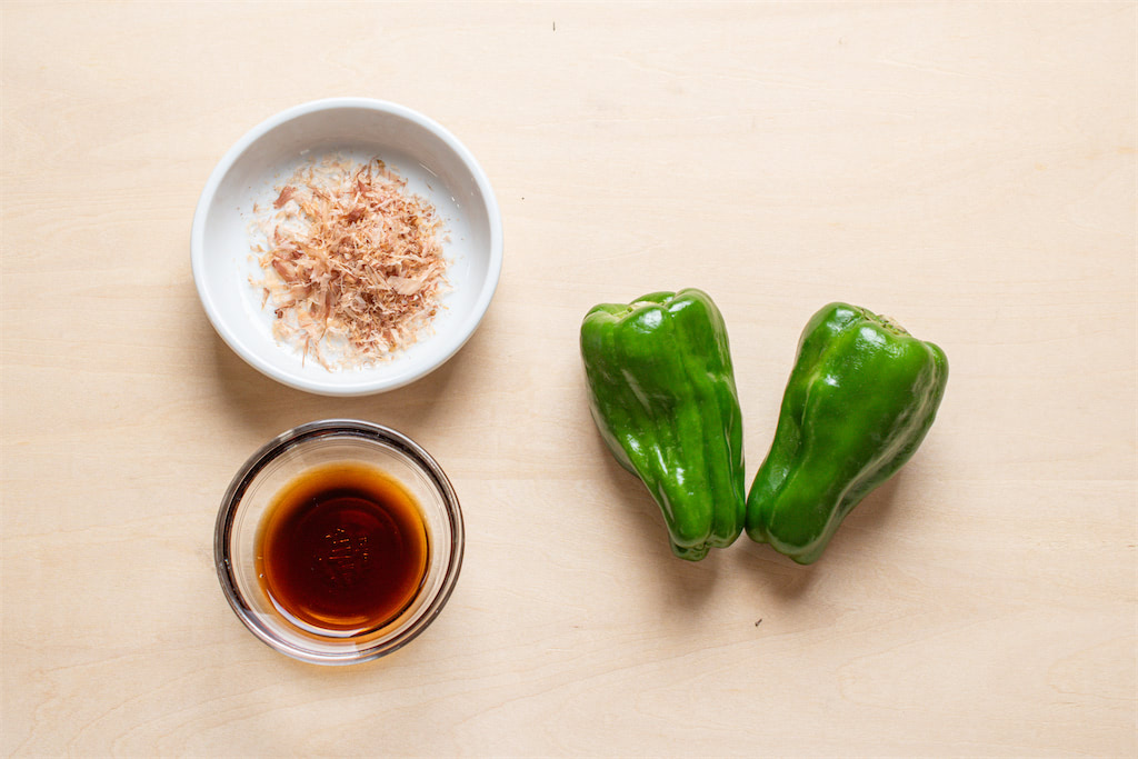 ピーマンとにんじんの白あえ鰹節 かつおぶし ・だしの素・つゆのマルトモ