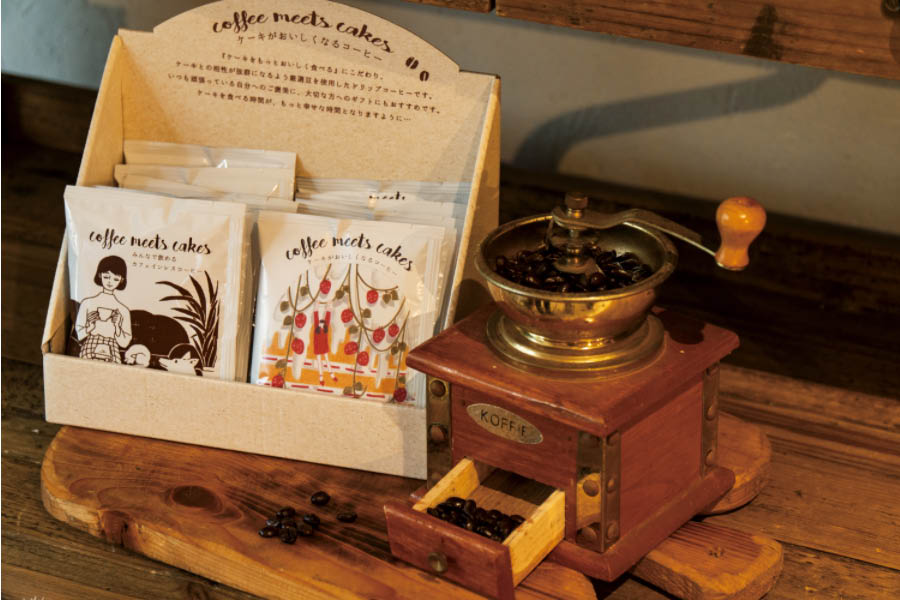 富山・市電通りに自家焙煎コーヒー店 写真家が故郷で開業 - 富山経済新聞