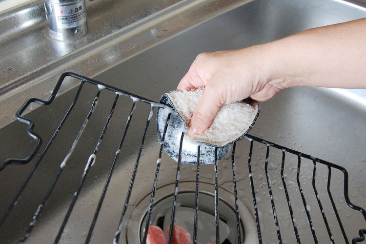 グリルパンもピカピカ！魚焼きグリル掃除術を伝授ミニメイドブログ