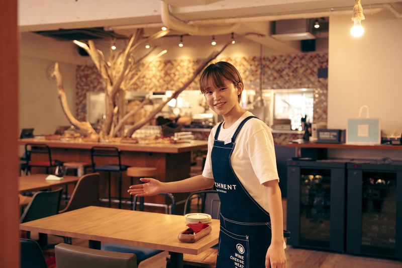 横浜駅のコンカフェ・ガールズバーの求人・体入・バイト一覧