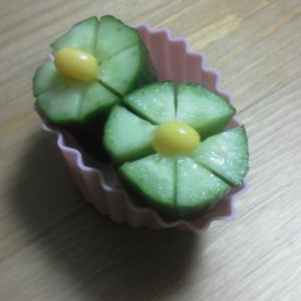 5歳が作る可愛い枝豆コーン♡ハムカップのレシピ