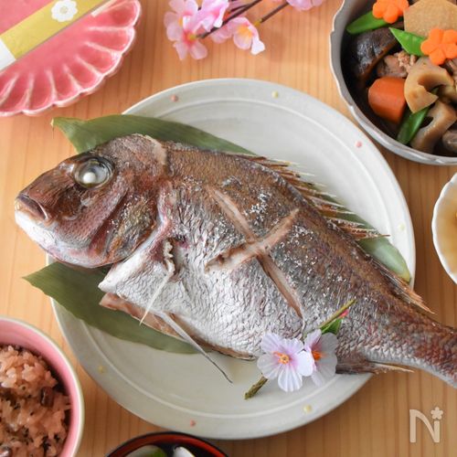 お祝いごとに！鯛の塩焼き 尾頭付き