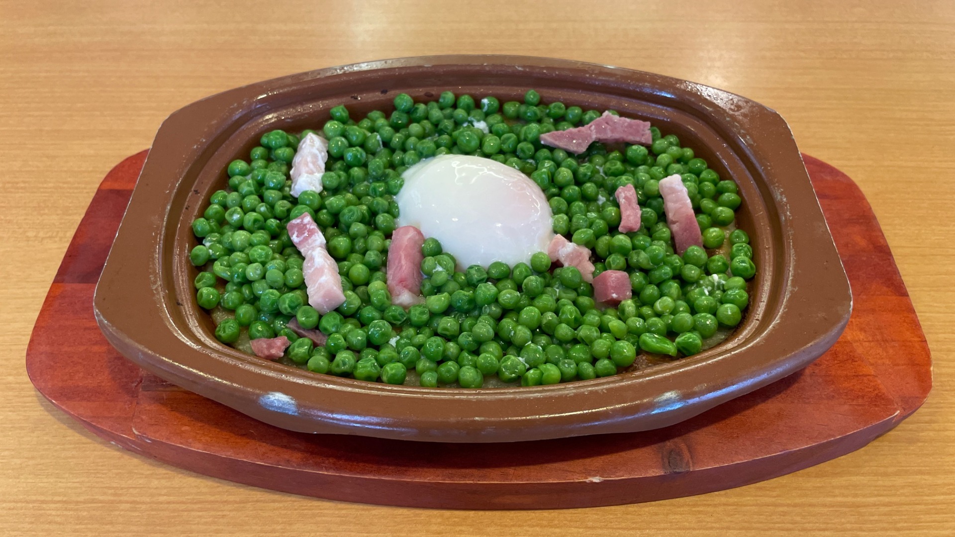 外食にいけなくなったから、死ぬ気でサイゼイリヤの「やわらか青豆の温サラダ」再現してみたおまめ