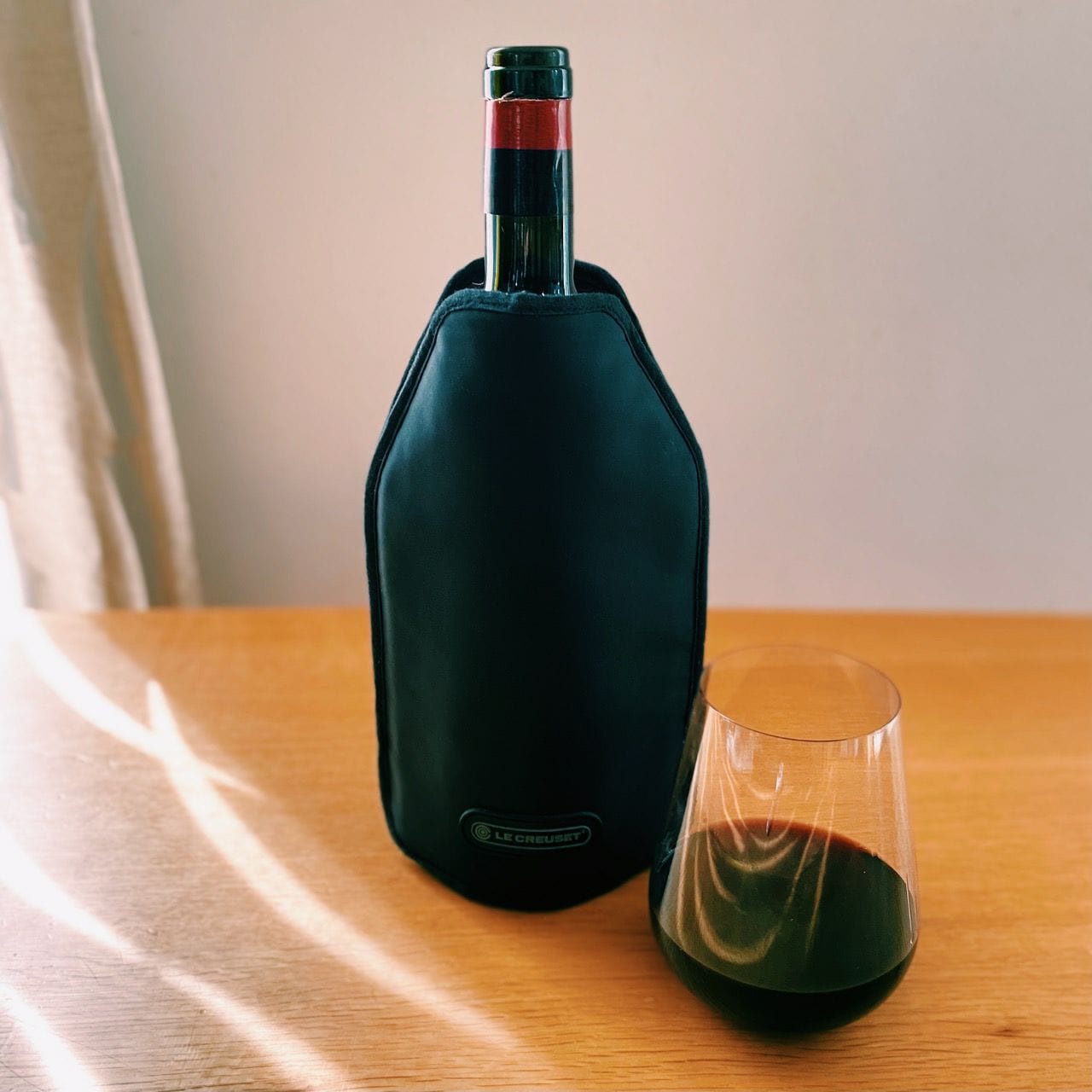 ワインクーラーカクテルレシピ・作り方・特徴赤ワイン + オレンジキュラソー + オレンジジュース