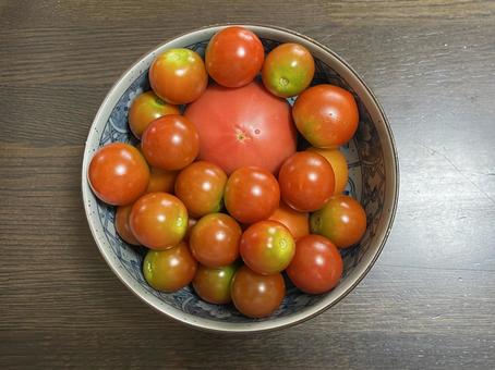 房付きミニトマト 白背景の写真素材162661752 毎月1点無料 フリー のストックフォト イメージマート