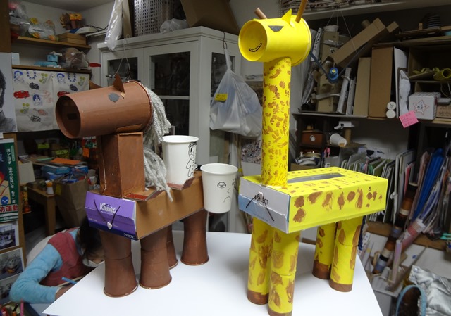 動く車を作ろう♪ティッシュ箱工作