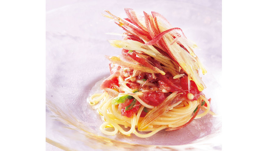 カツオのたたきとトマトの冷製カッペリーニ - Le petit cadeau d'une cuisine ～キッチンからのほんの小さな贈り物～