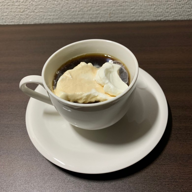 材料3つ ムースみたいな「魔法のコーヒークリーム」が絶品！ インスタントコーヒーと砂糖を混ぜるだけの不思議デザートPouch ポーチ