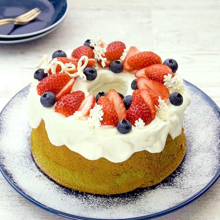 アジアティックフェザンツの大皿にアールグレイシフォンケーキ載せてみました。 – チェルシーオールド