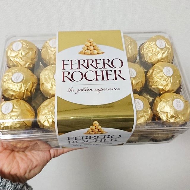 お菓子懐かし実食 「ツインクル」食べてた人～！夢と思い出が詰まったチョコのボールえん食べ