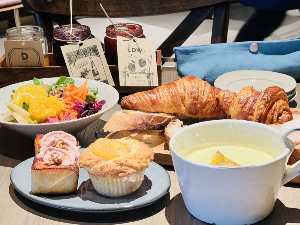 都内の人気ベーカリー『flour+water』が横浜に初進出！パン4つが選べるブランチセットが大人気！ランチの予約は？？横浜グルメ食べある記