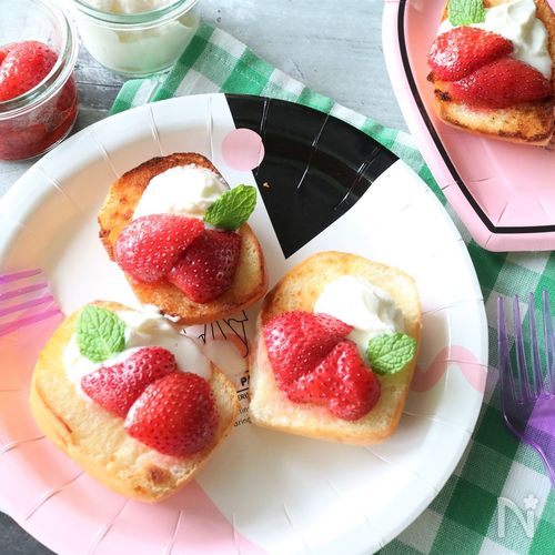 いちごのマリトッツォ 軽いクリームといちごのコンポートは好相性！レシピオリーブオイルをひとまわし