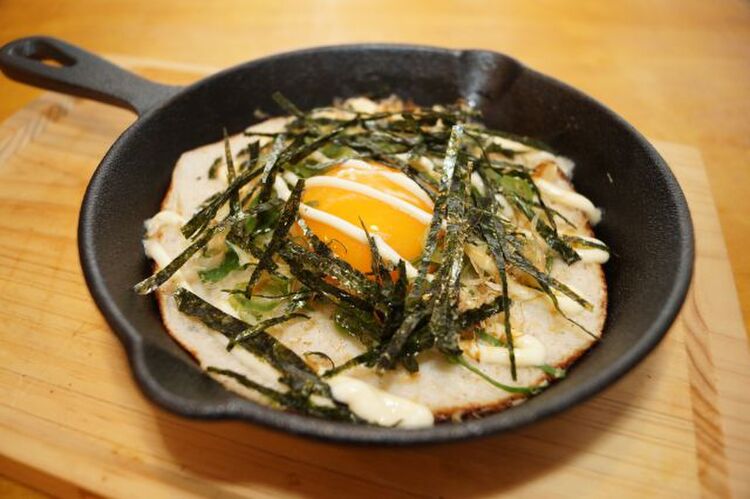 お出汁で食べるとろろのねぎ焼き