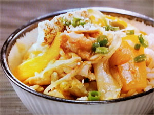 豚キムチ炊き込みご飯 , 豚バラ肉 200g, キムチ 200g,いちおしキムチがおすすめ！ , 米 2合, にんにく 10g,酒 大さじ1, これ!うま!!つゆ 大さじ2 白だしでも可 , 塩 ひとつまみ, ごま油 大さじ1, 紅ショウガ 適量,ラー油 適量, ★味変で生卵,