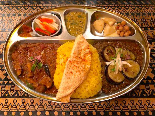 白根ゆたんぽさんと 2022 美人カレーカレンダーミーティング ! 来年も楽しみだ♫Repost @pulp_gallery with@make_repost ・開催中 10月17日まで白根ゆたんぽ @yuroom 個展 「今はこれで」  見慣れない方多いかもしれませんが、実は割と昔から描かれて