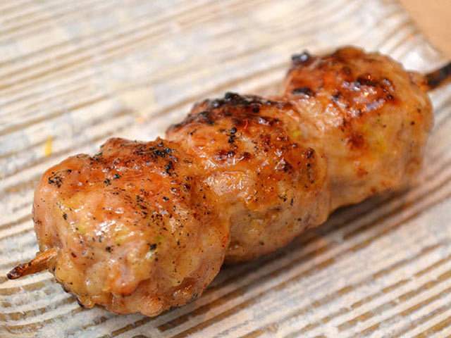 三代目鳥メロ つくねとは？語源や作り方・含まれる栄養などを紹介！つみれとの違いも解説焼鳥 居酒屋