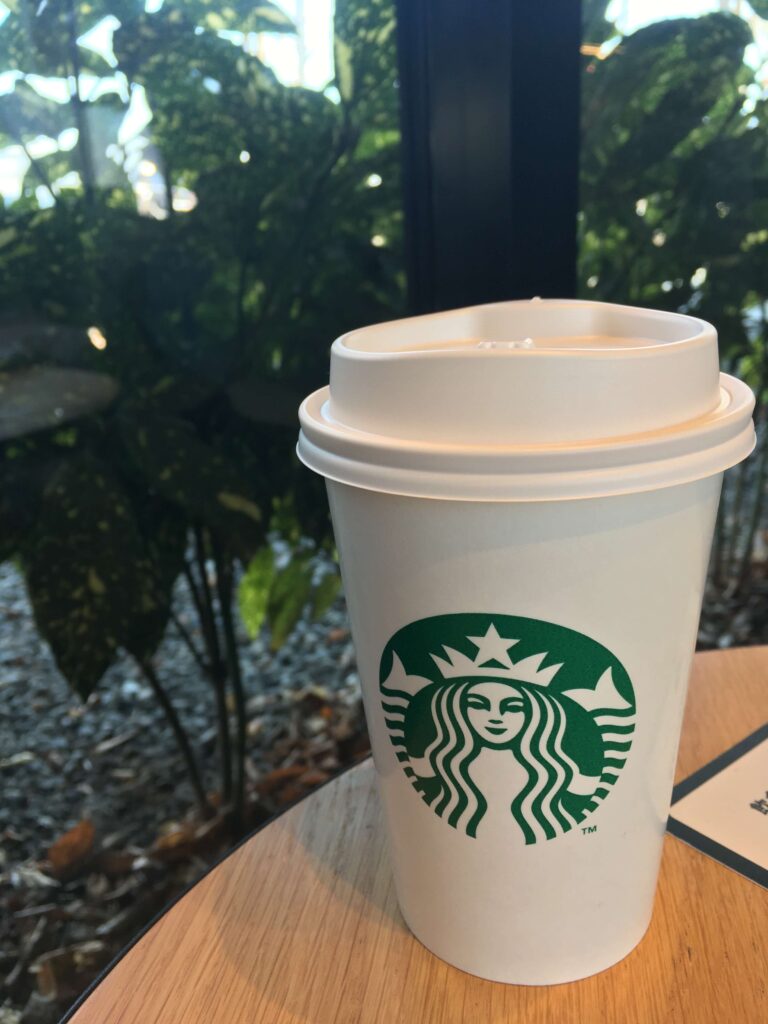 スターバックスのラテをカスタム トリプルショットでちょうど良いJuke Joint Coffee