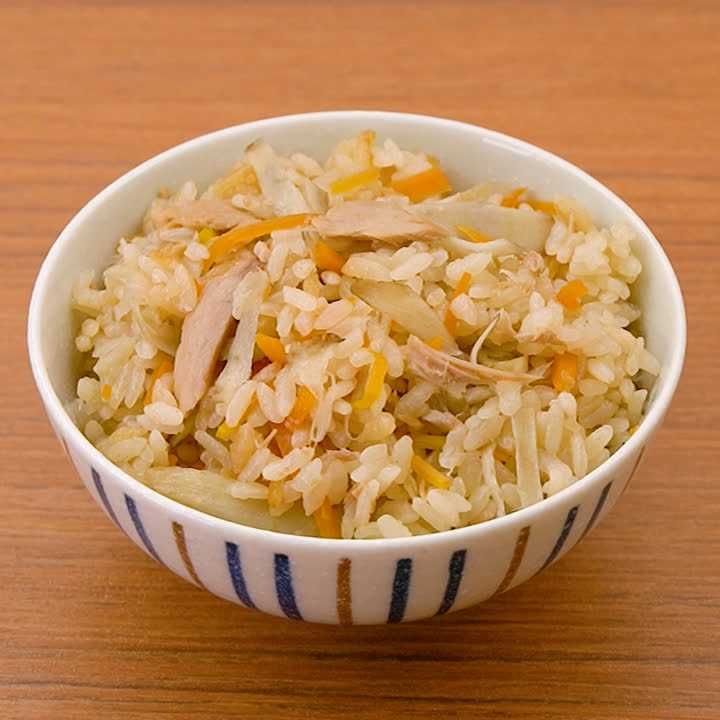 フライパンひとつで みそのスペシャリストが紹介する話題レシピ「ツナとにんじんのみそ炊き込みごはん」！ 超手軽“ワンパン”バージョンで紹介するよ!!Pouch ポーチ