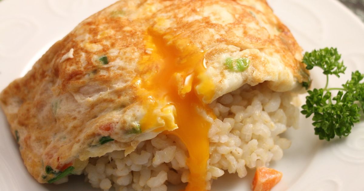 タイ屋台料理大全⑨ カイチアオムーサップ ไข่เจียวหมูสับ 豚ひき肉入り卵焼き載せご飯- YouTube