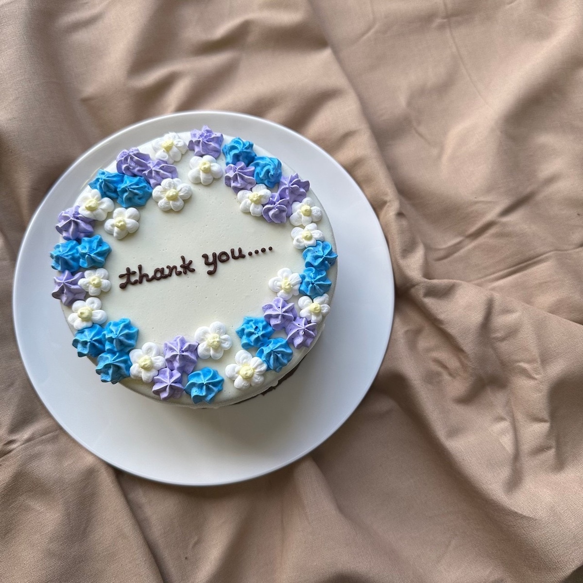 CULTUREかわいくてインパクト抜群なセンイルケーキで誕生日を盛り上げて！–韓国HOT NEWS 『COKOREA MANIA』 vol.365- NYLON JAPAN