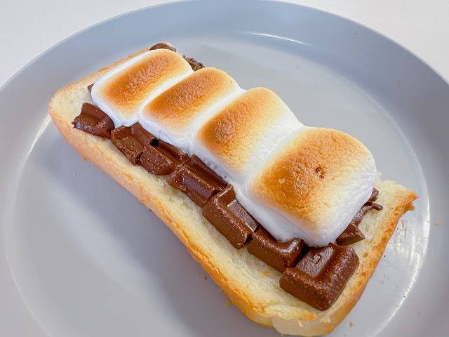 りんごとマシュマロが最高コラボ♪「アップルスモアトースト」 - 朝時間.jp