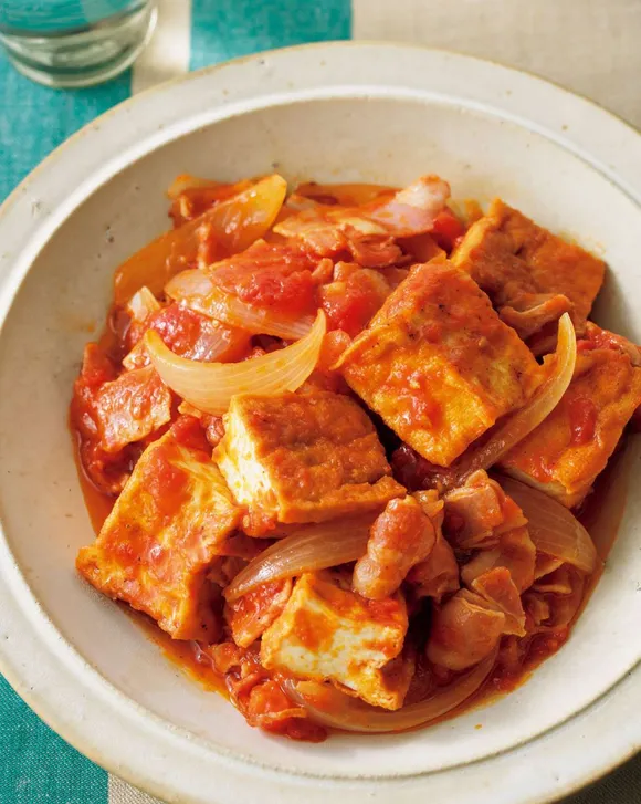 厚揚げと大根と手羽元の煮物