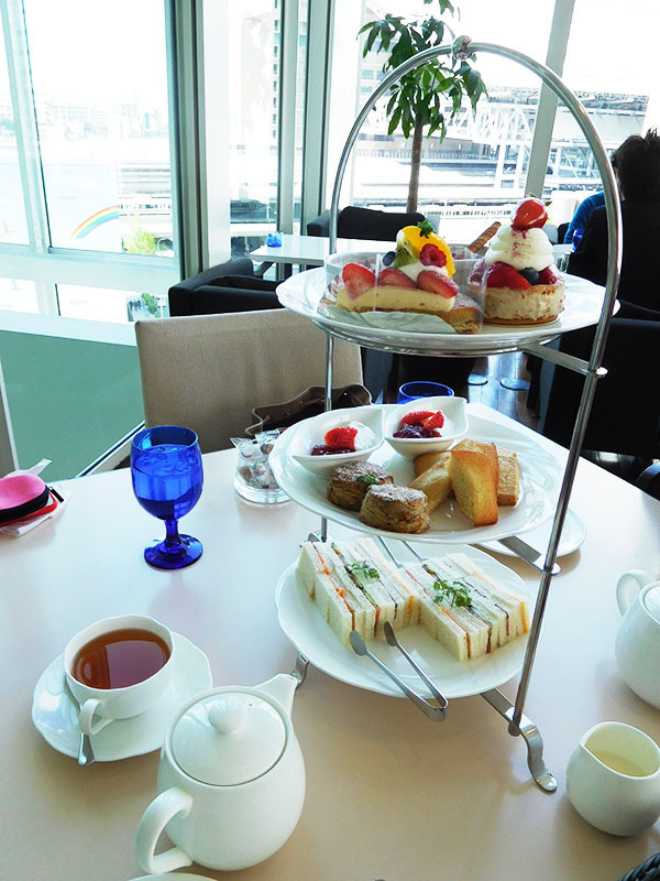 公式 大阪 梅田のカフェ マイプレイス カフェ＆バー ヒルトン大阪