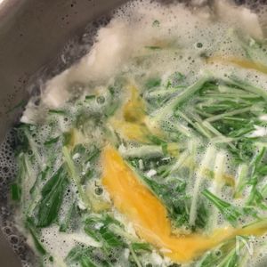 豆腐の野菜あんかけの献立 副菜：やみつき！無限水菜、汁物：落とし卵とソーセージの彩り中華スープ献立・メニュー 味の素パーク たべる楽しさを、もっと