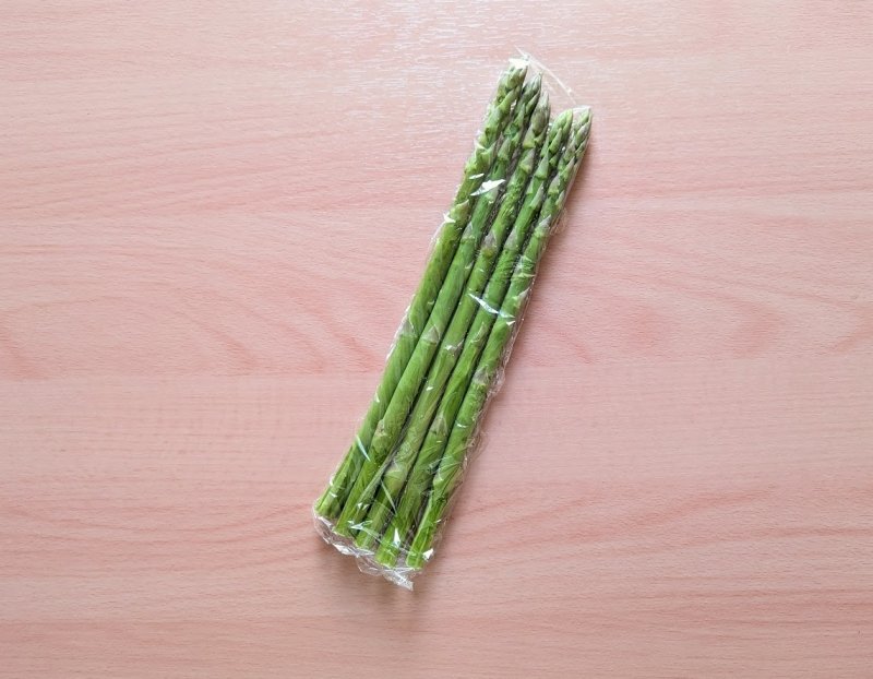 シャッキと歯ごたえをキープ！アスパラガスの長持ち保存方法 選び方のコツや冷凍保存の仕方kufura クフラ 小学館公式