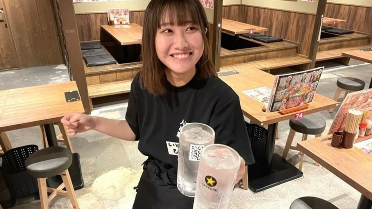 新時代函館本町店伝串2.5億本以上食べられた揚げ鶏皮 串パクパク いけるお酒に合う白レバ刺し うまいビール 190円 伝串50円コスパ抜群話題の新店 ・ ・函館 函館グルメ 函館居酒屋hakodate函館本町新時代五稜郭函館ディナー函館食べ歩き