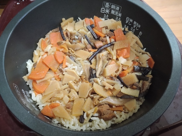 釜めし・まぜごはん・丼ぶり：期間限定釜めしシリーズ丸美屋