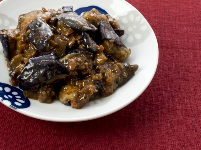 バズレシピ リュウジ 『カリ豚ナスバタ炒め』の作り方・レシピ動画 絶対ハマる悪魔のナス。 バカウマカリ豚なすしげゆきの食卓だより