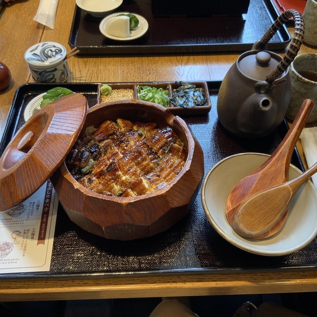 御殿場アウトレットのランチはどこで食べる?おすすめのフードコートや美味しいランチ情報をご紹介らくたの