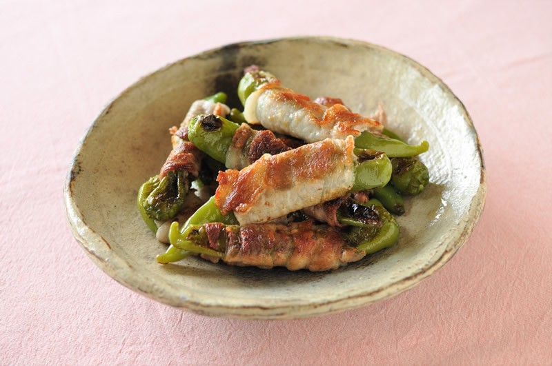 万願寺唐辛子の豚巻きチーズ照り焼き