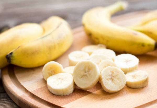 熟したバナナを”冷蔵庫で2週間も保存”した主婦の末路、、、バナナの姿に衝撃! ぱるとよ- エキスパート - Yahoo!ニュース