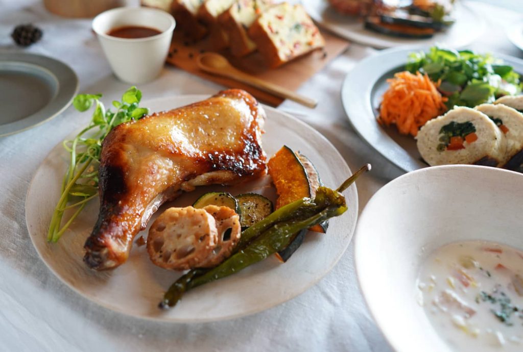 簡単キャンプ飯 骨付きローストチキンHondaキャンプHonda公式サイト