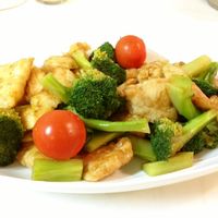 ヘルシーで美味しい！ささみとブロッコリーのガーリック炒めレシピ