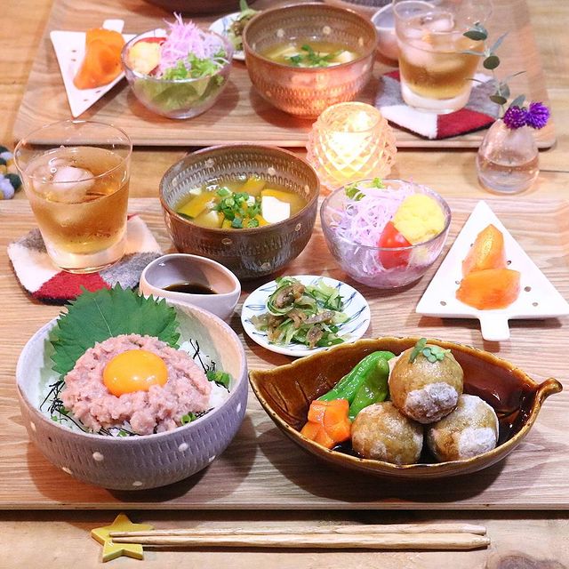 今日は丼ぶりにしよう!献立に迷ったらコレ!マグロで作る丼レシピ8選 - E・レシピ 1 1ページ