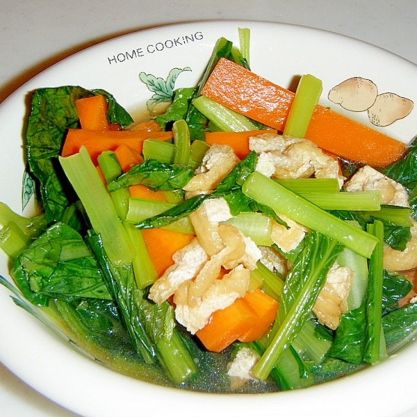 レンジでじゅわっと♡『小松菜とにんじんと油揚げの煮浸し』