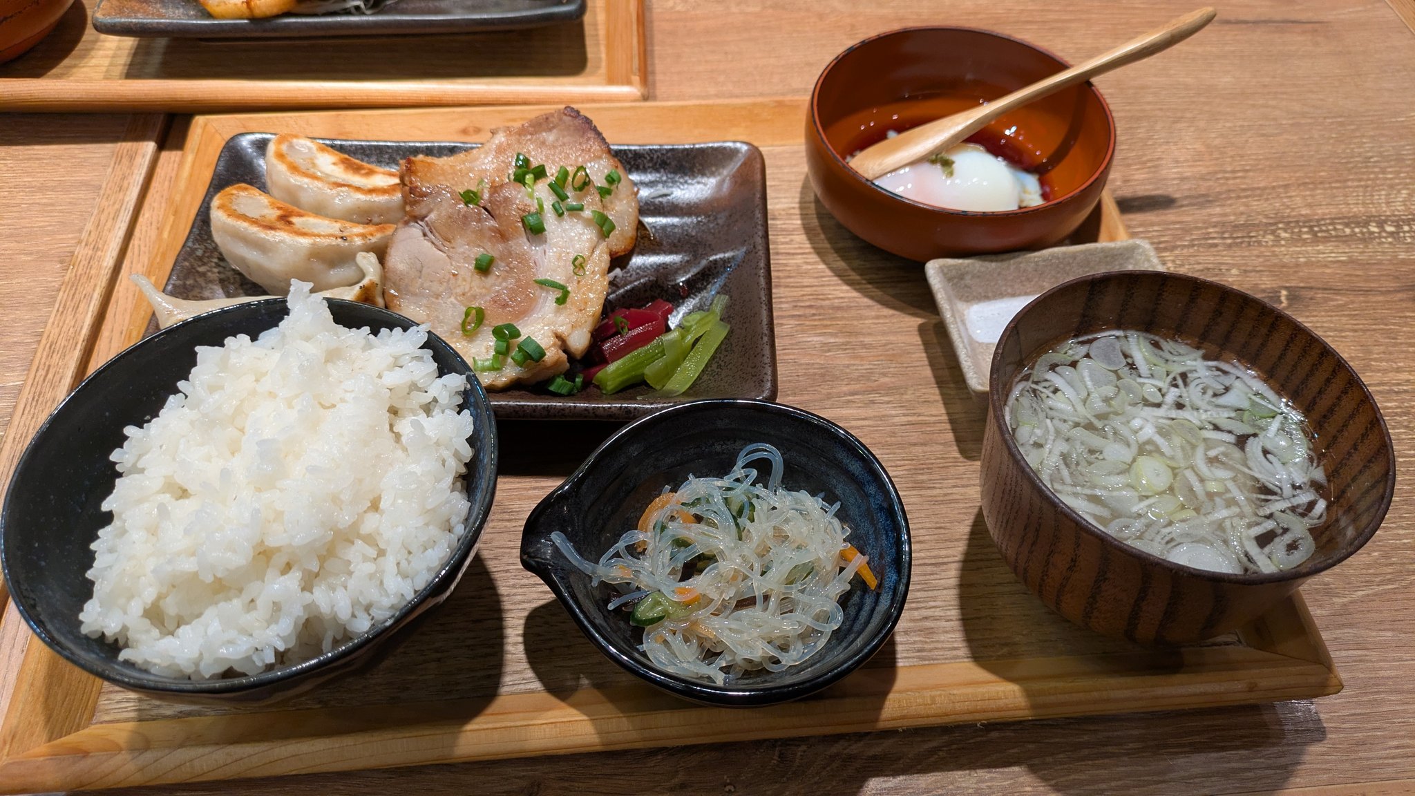 魔法のパクチーダレのレシピ。パクチー好き必見！ 何にでも合う！三越伊勢丹の食メディアFOODIE フーディー