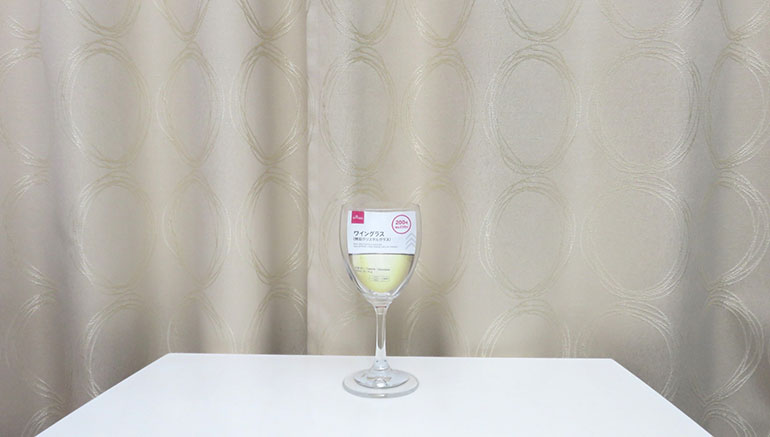 ダイソーにとんでもなく本格的なワイングラスがあった！？ ただ、ちょっと気になることも– ボクモワイン