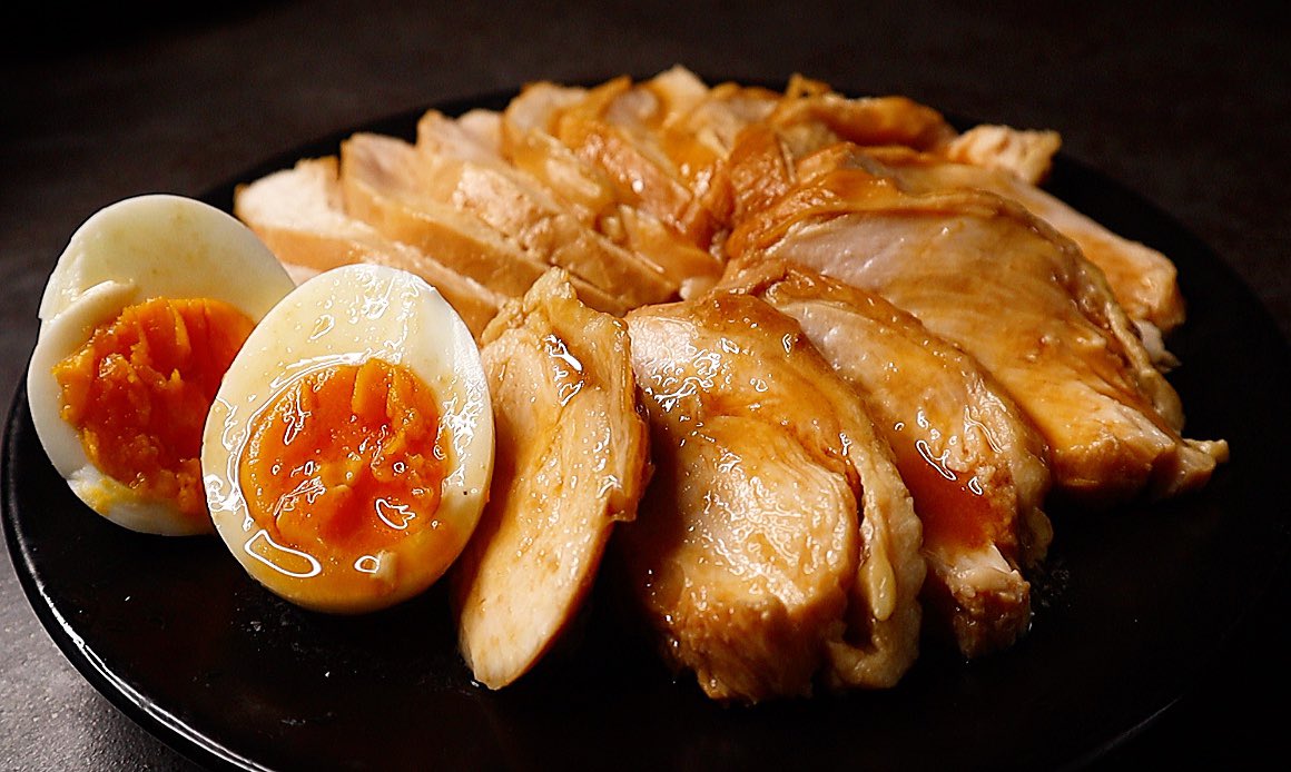 「鶏むね肉と玉ねぎの焼肉だれ炒め」レシピ