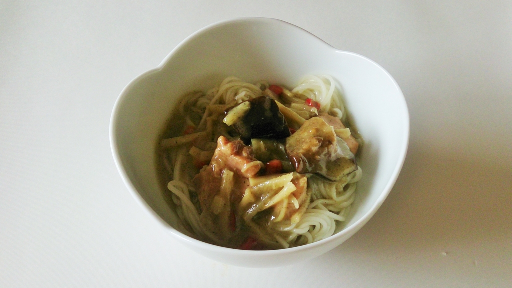 夏場に食べきれなかったそうめん。麺つゆ以外で食べたら世界が広がった - メシ通ホットペッパーグルメ