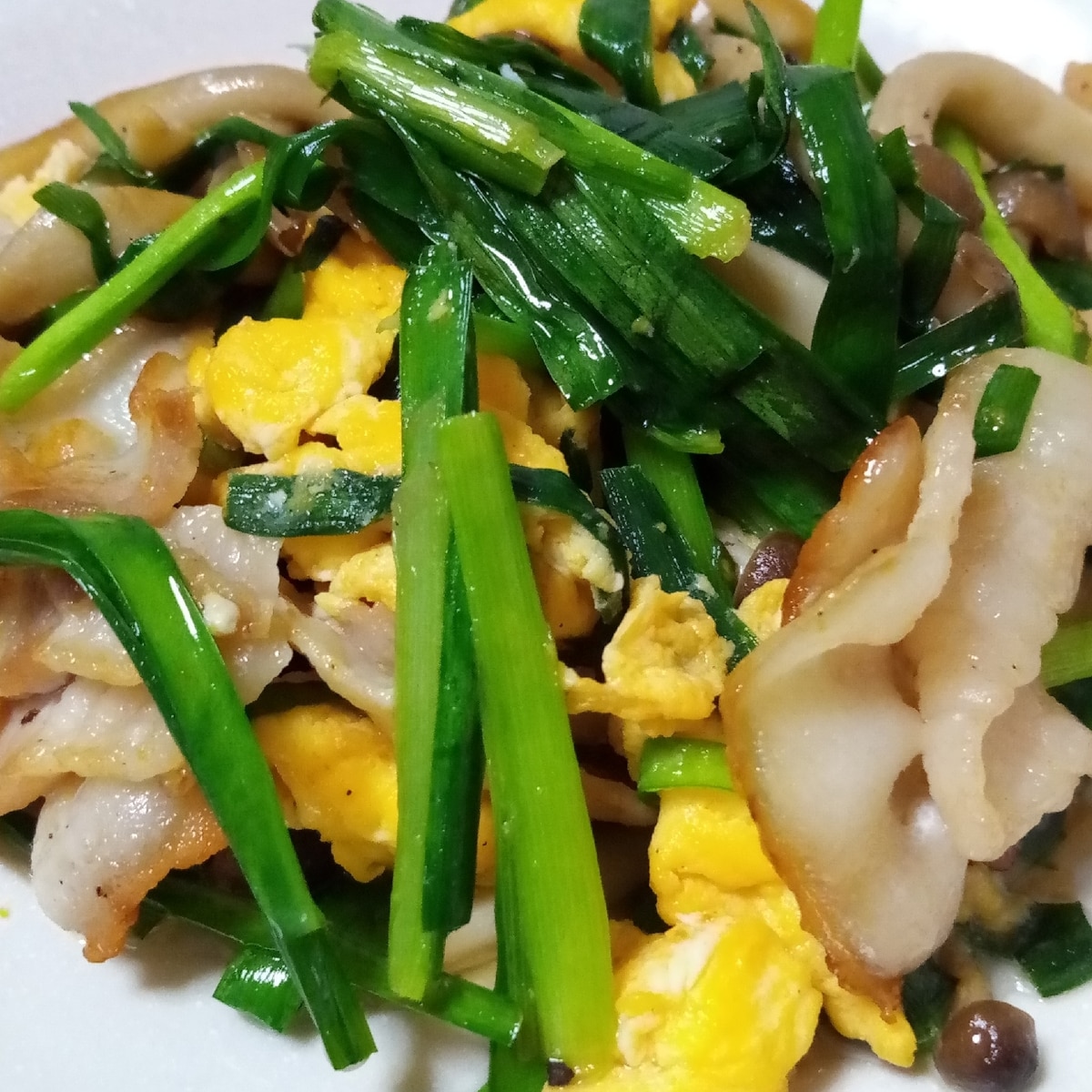 にら肉豆腐のスタミナ卵とじ