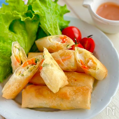 小岩井乳業株式会社しあわせレシピ海老とはんぺんの春巻き 2種のヨーグルトソース添え