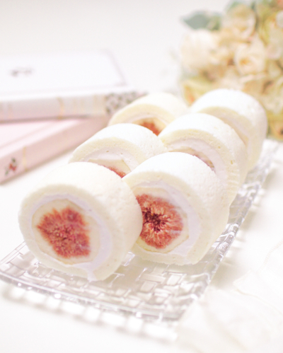 2年連続でロースイーツおせちを作りました🎍🫶🏻 今年はリンゴの飾り切りにも初挑戦! 喜んでもらえたようで何よりです🤭 手作りおせち