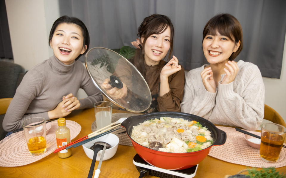 鍋パーティーするならこれ！おすすめの鍋14種類・人気具材・おしゃれにする方法スペースマーケットマガジン