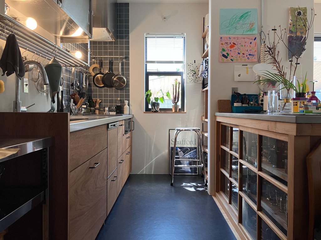 Web内覧会2019＞インダストリアルキッチンの収納見直し。人と物に優しい収納 - 北欧ミッドセンチュリーの家づくり