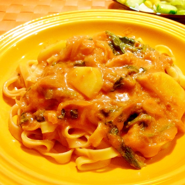 ベーコンとほうれん草とポテトのパスタ