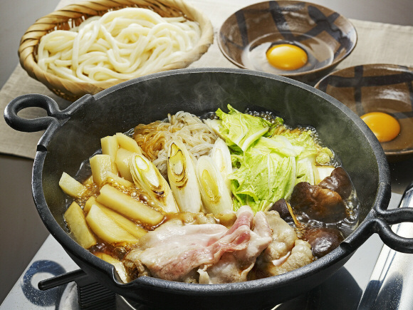 豚キムチすき焼き風うどん鍋